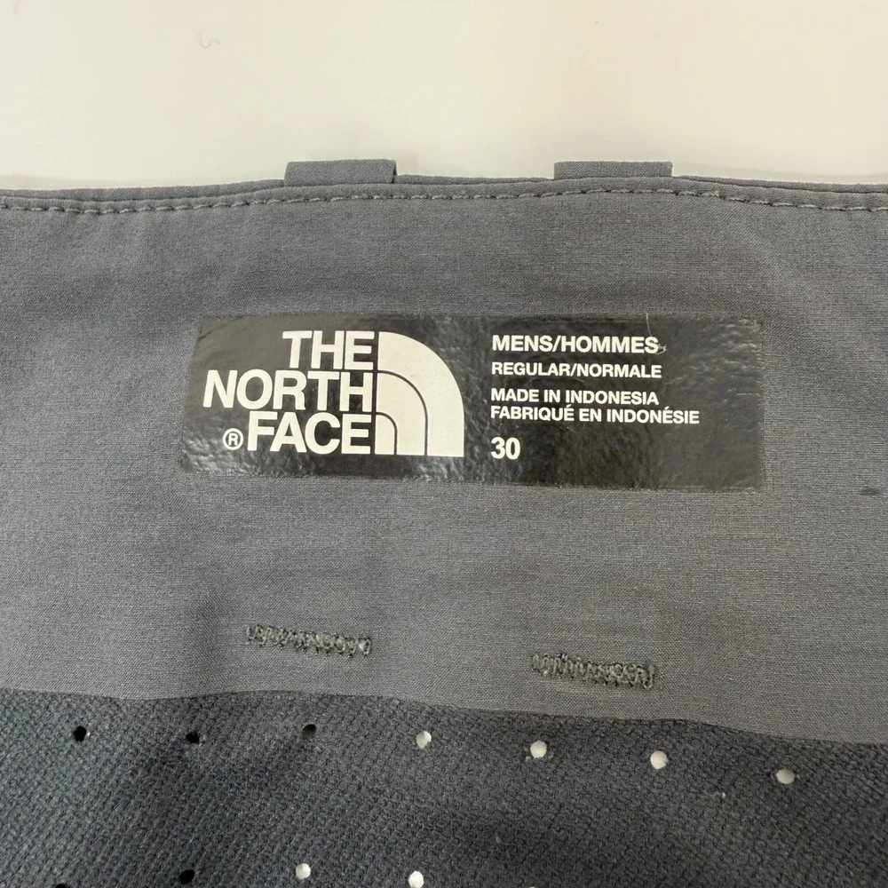 The North Face Mens Gray Technical Hiking Shorts Size 30 Zip Cargo‎ Pocket
